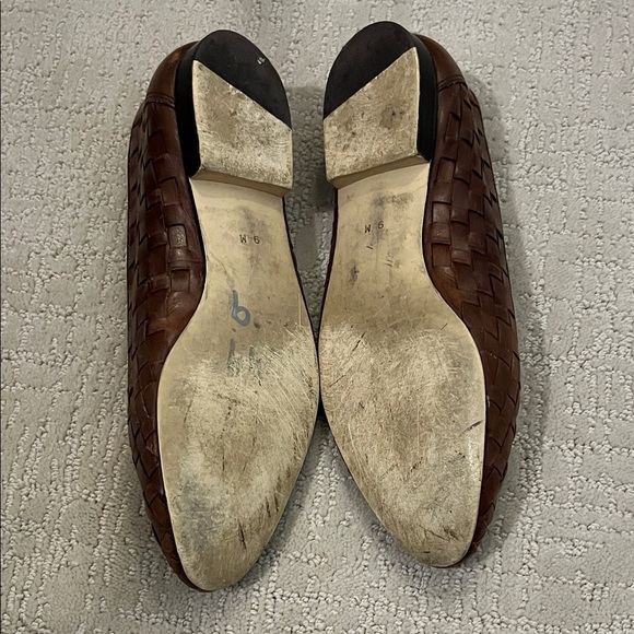 Enzo Angiolini Chestnut Woven Flats women’s size 9 - Picture 2 of 3